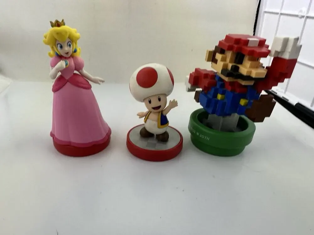 Nintendo Amiibo Lot of 3 Peach Princess Peach Mario 30th Anniversary 8-bit 3DS